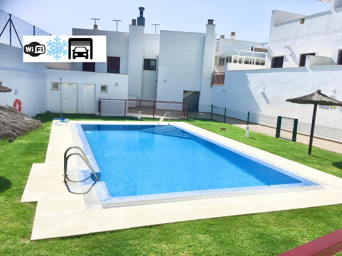 Atico Premium Conil Con 2 Terrazas, Parking, Piscina, Aire Ac Y Wifi -Solo Familias Y Parejas- Lägenhet Conil De La Frontera Exteriör bild